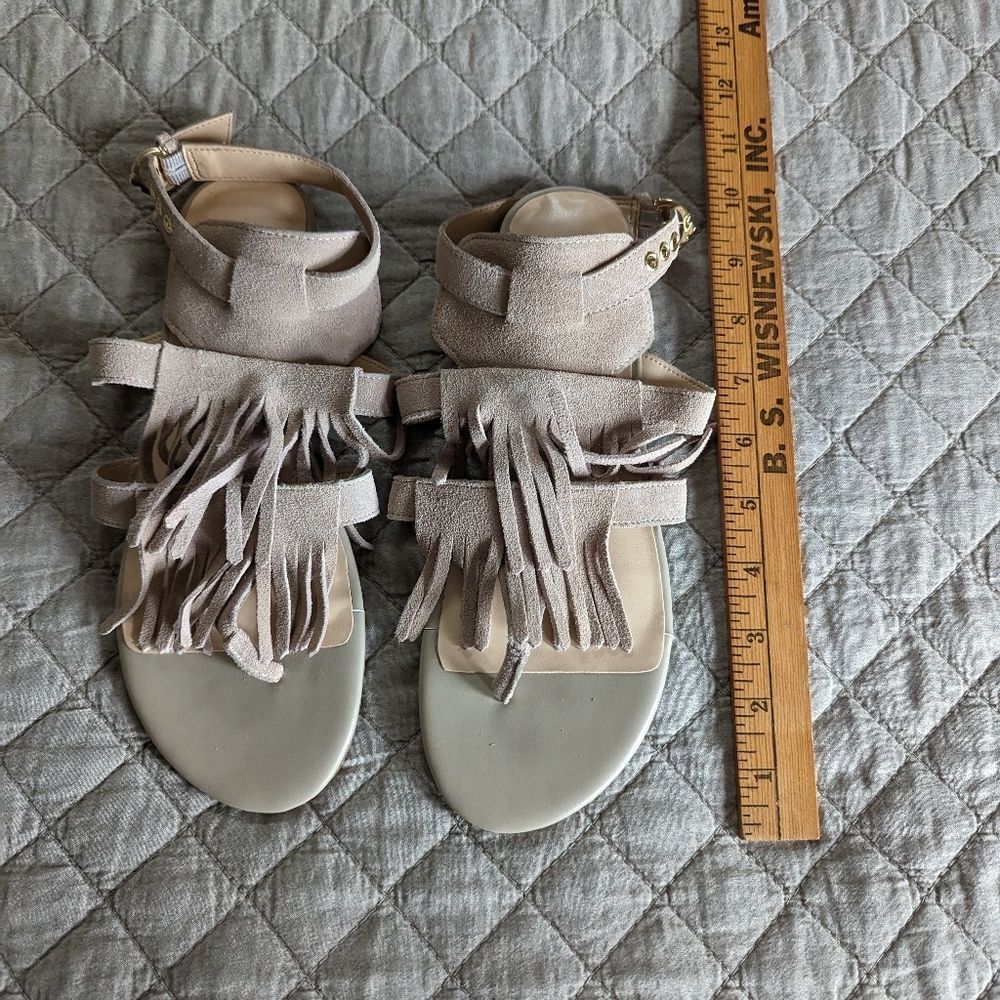 C wonder taupe sandals with fringe size 8
